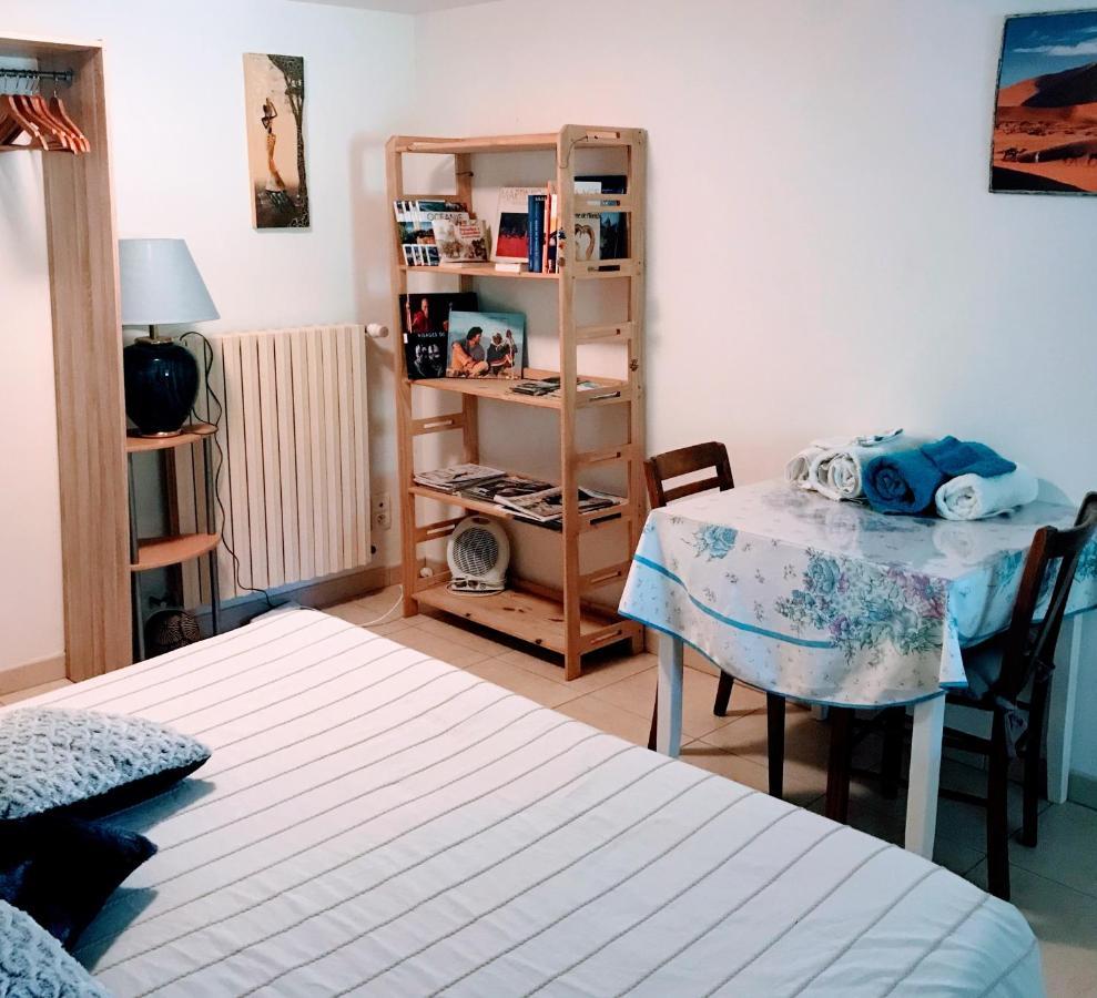 Chambre Et Salle De Bain Prive S'Ouvrant Sur Terrasse, Jardin Et Cuisine D'Ete キヤン エクステリア 写真