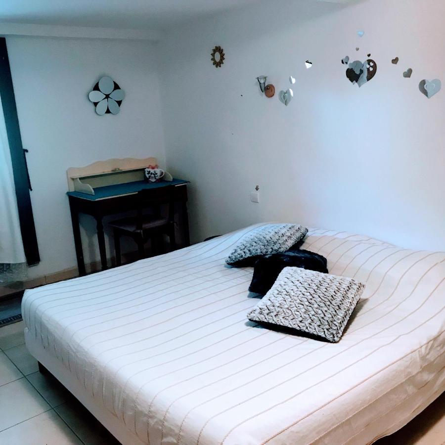 Chambre Et Salle De Bain Prive S'Ouvrant Sur Terrasse, Jardin Et Cuisine D'Ete キヤン エクステリア 写真